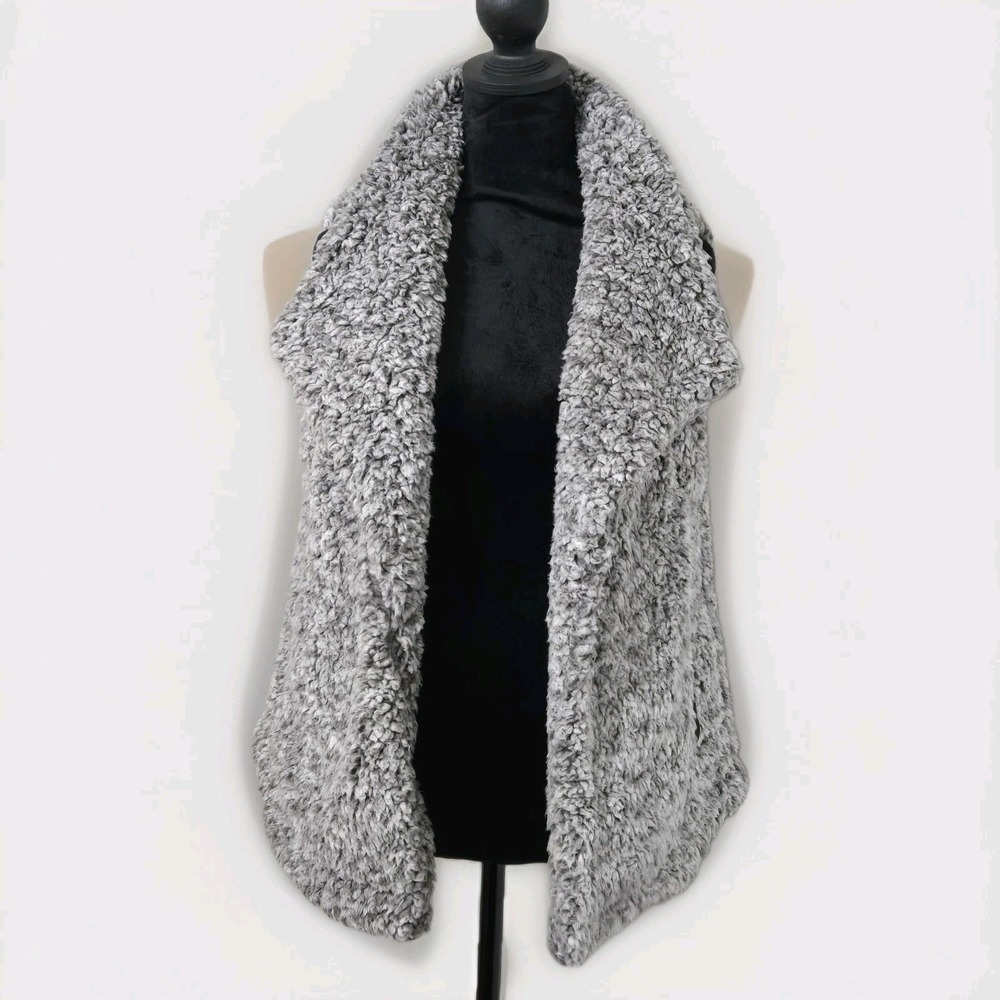 NWT Natural Reflections Sherpa Vest Jacket Sz M Gray Open Front Cozy Very Soft